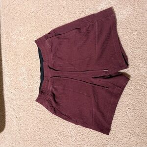 Lululemon Men’s Textured Double Knit Cotton Shorts 5” Inseam Medium Maroon